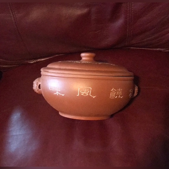 Clay bean Pot - Picture 2 of 8